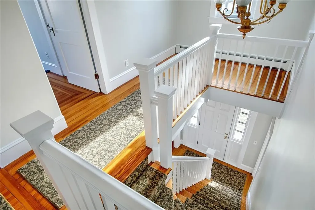 405 Maple Avenue Barrington RI 02806