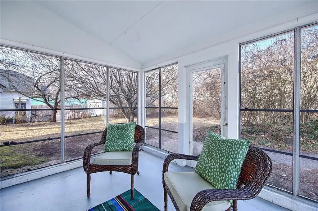 405 Maple Avenue Barrington RI 02806