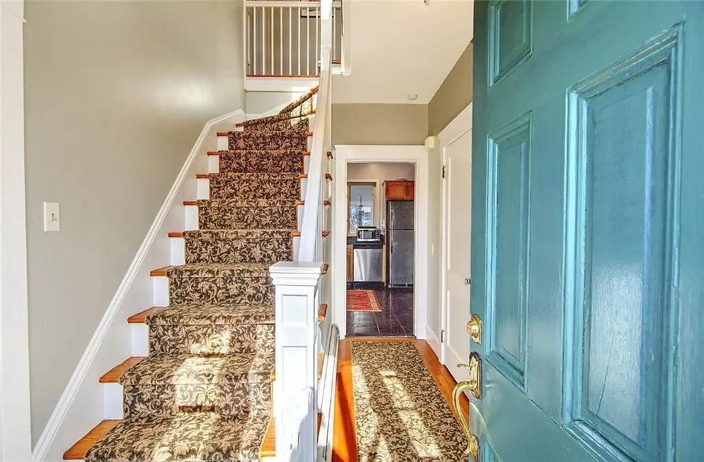 405 Maple Avenue Barrington RI 02806