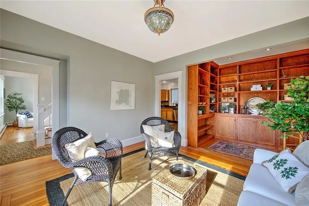 405 Maple Avenue Barrington RI 02806