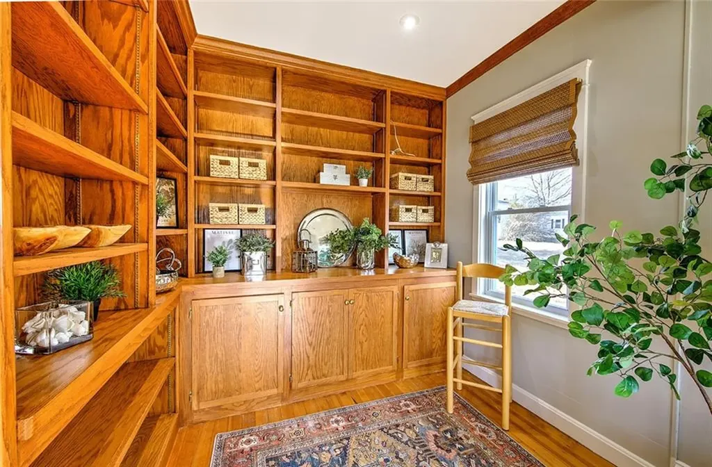 405 Maple Avenue Barrington RI 02806