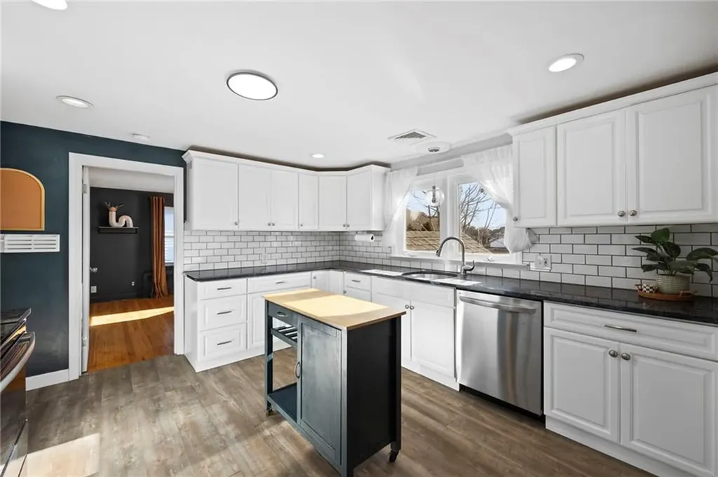34 Waveland Avenue Johnston RI 02919