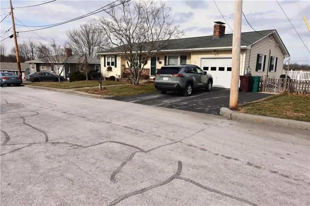 88 Carey Court Woonsocket RI 02895