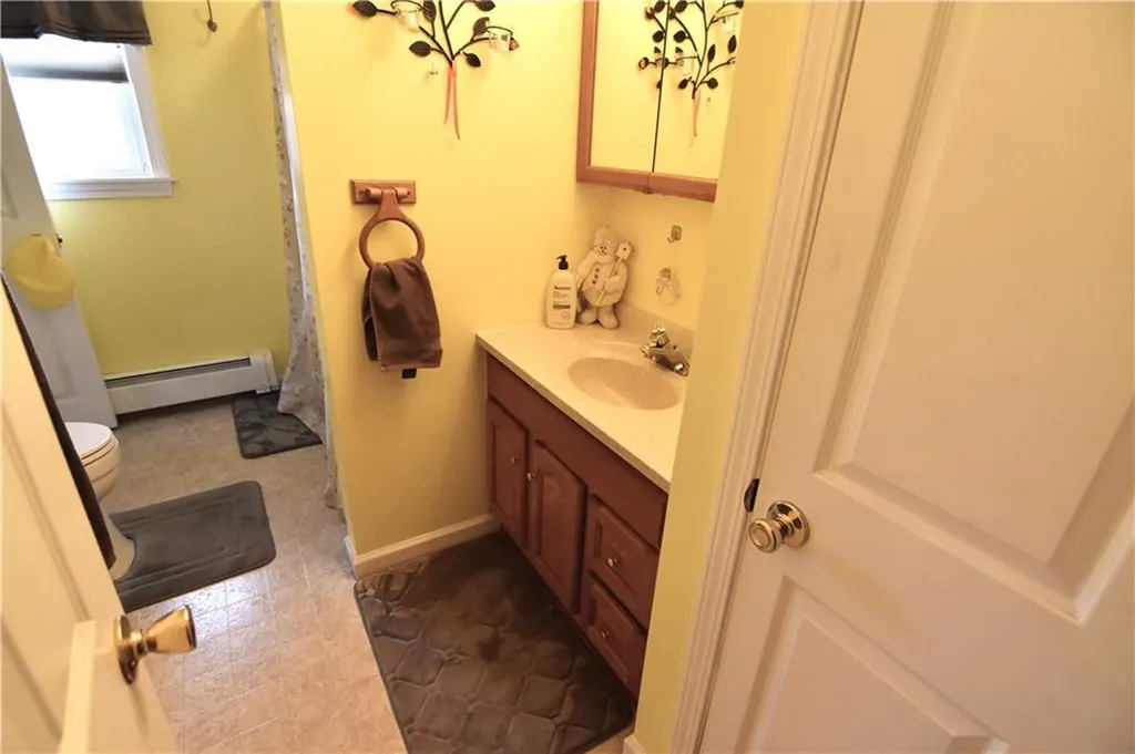 88 Carey Court Woonsocket RI 02895