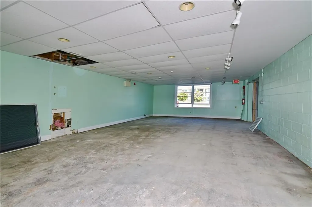 146 Aquidneck Avenue Middletown RI 02842