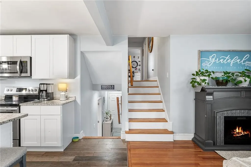 3 Roosevelt Drive Bristol RI 02809