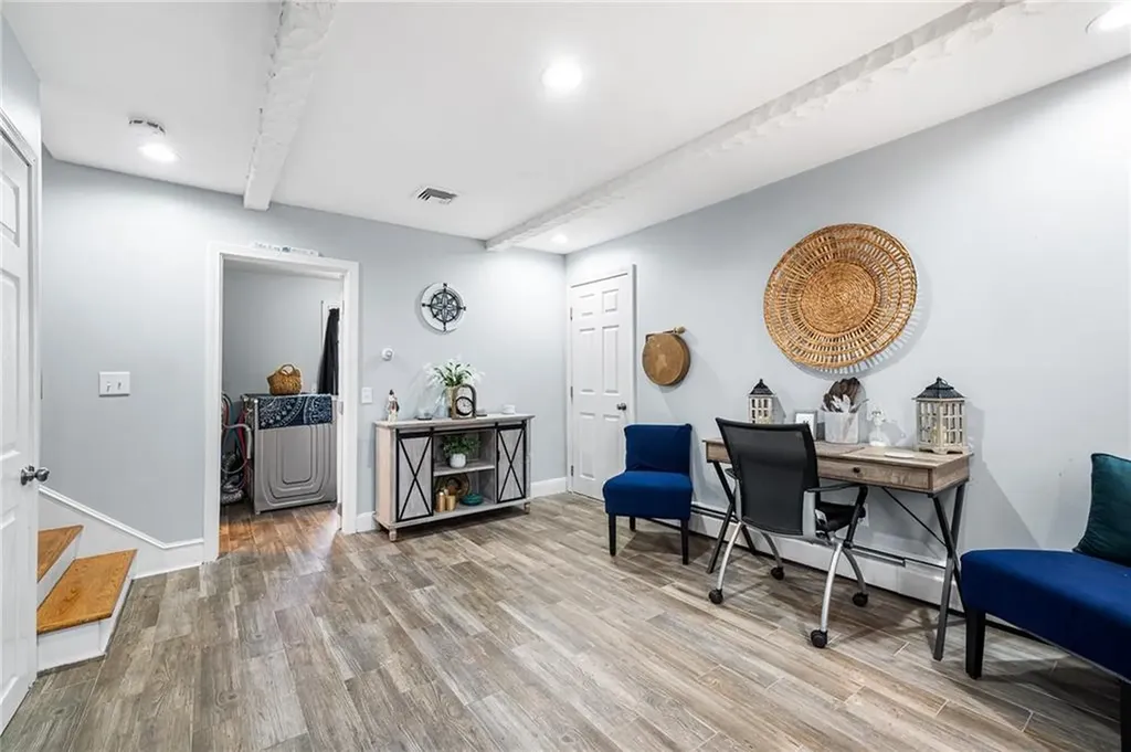 3 Roosevelt Drive Bristol RI 02809