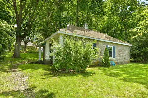 1660 Main Road Tiverton RI 02878