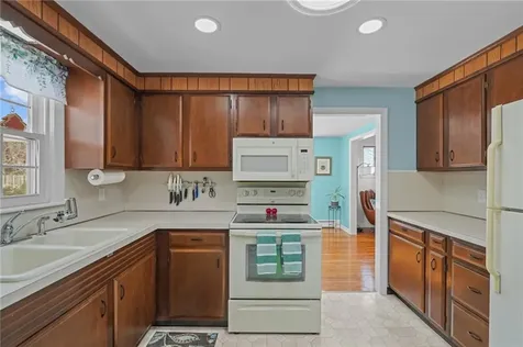 55 Absalona Hill Road Glocester RI 02814