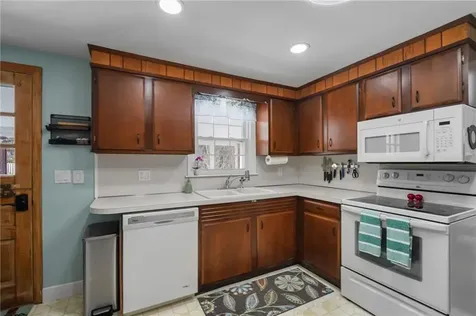 55 Absalona Hill Road Glocester RI 02814