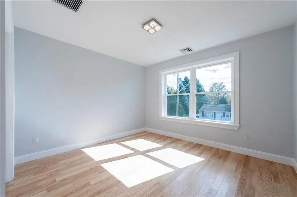 11 White Court North Providence RI 02911