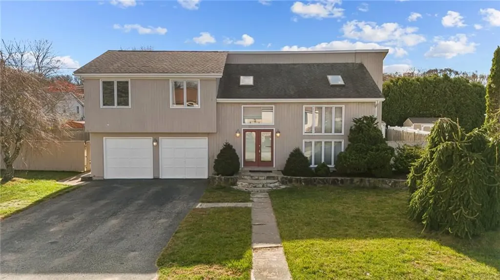 3 Hamilton Drive Johnston RI 02919