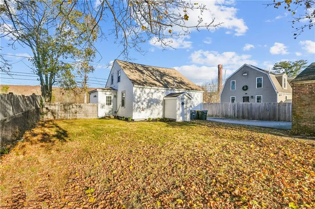 5 Maple Avenue Smithfield RI 02917