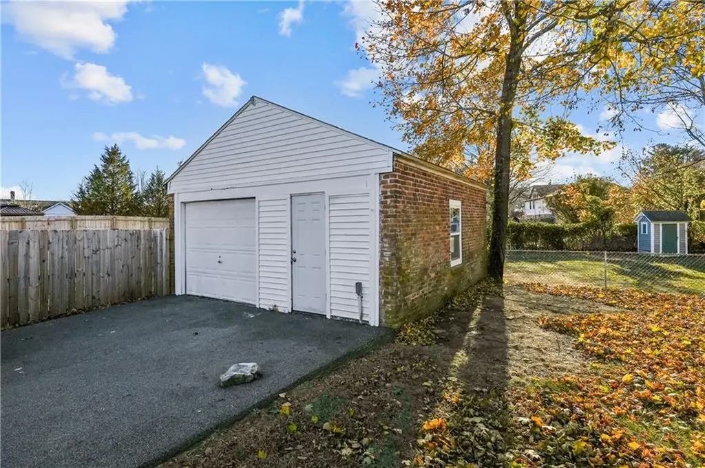 5 Maple Avenue Smithfield RI 02917