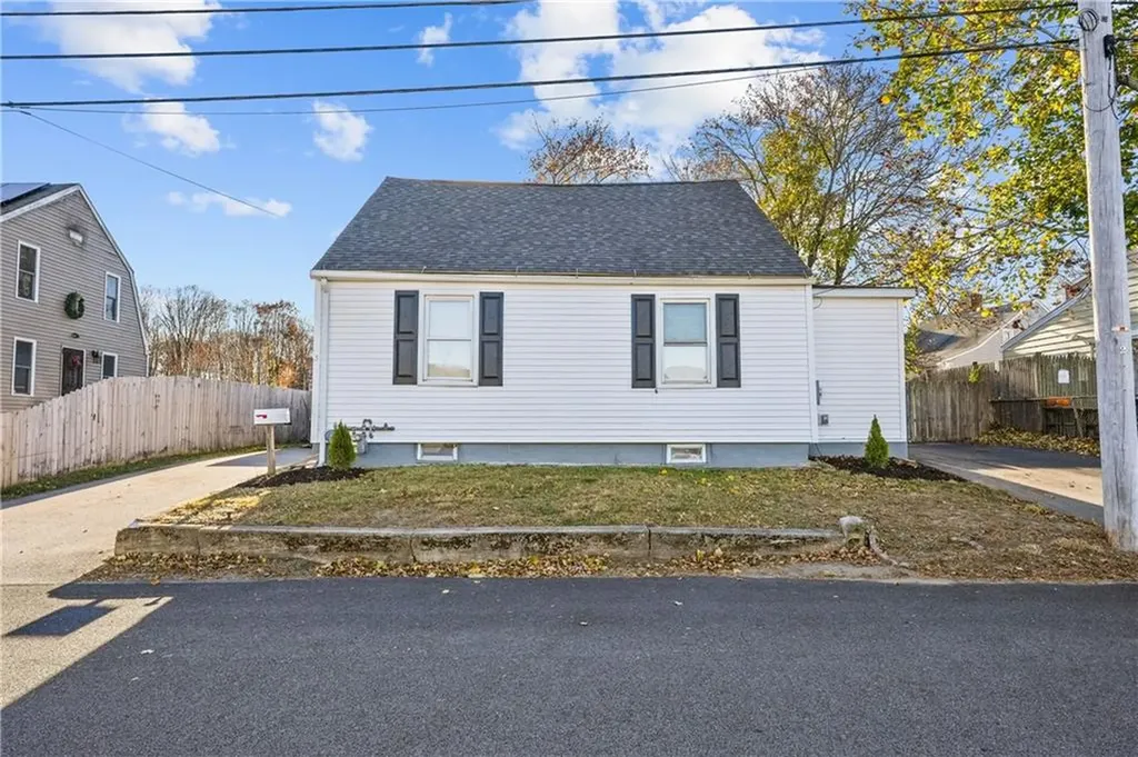 5 Maple Avenue Smithfield RI 02917