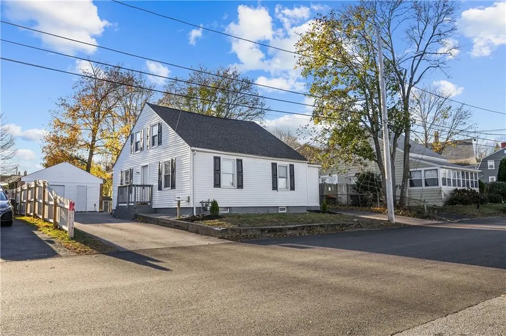 5 Maple Avenue Smithfield RI 02917