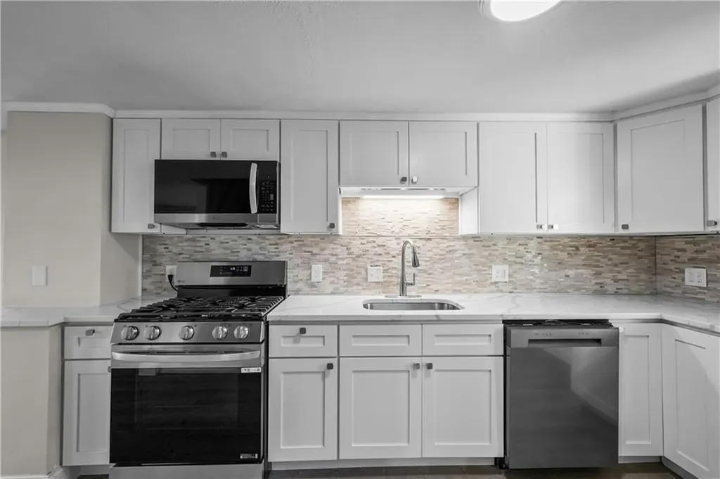 5 Maple Avenue Smithfield RI 02917