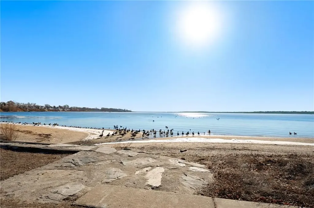 72 Stowe Avenue East Providence RI 02915