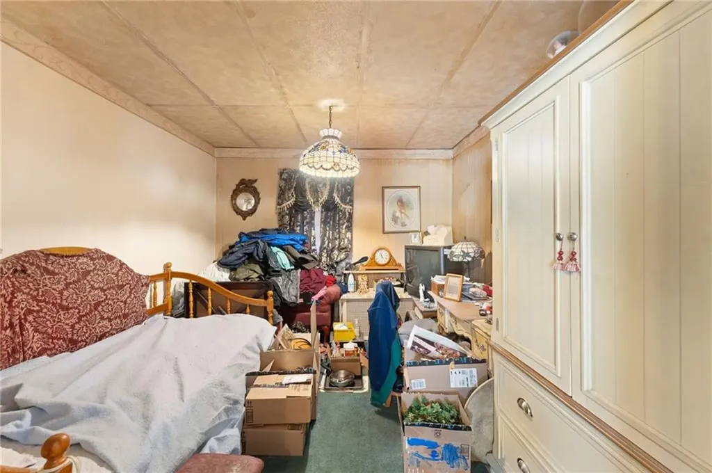 72 Stowe Avenue East Providence RI 02915