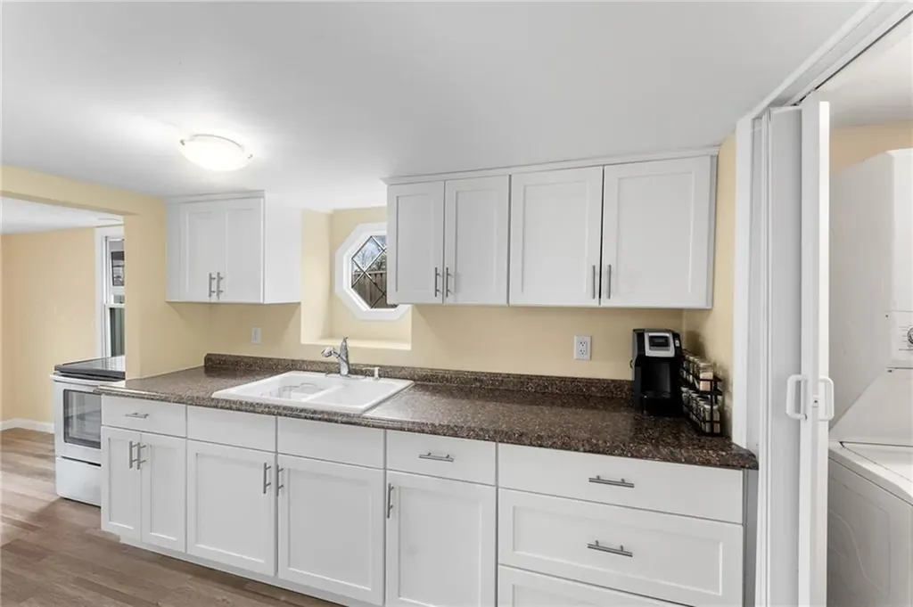 133 Abbott Avenue Warwick RI 02886