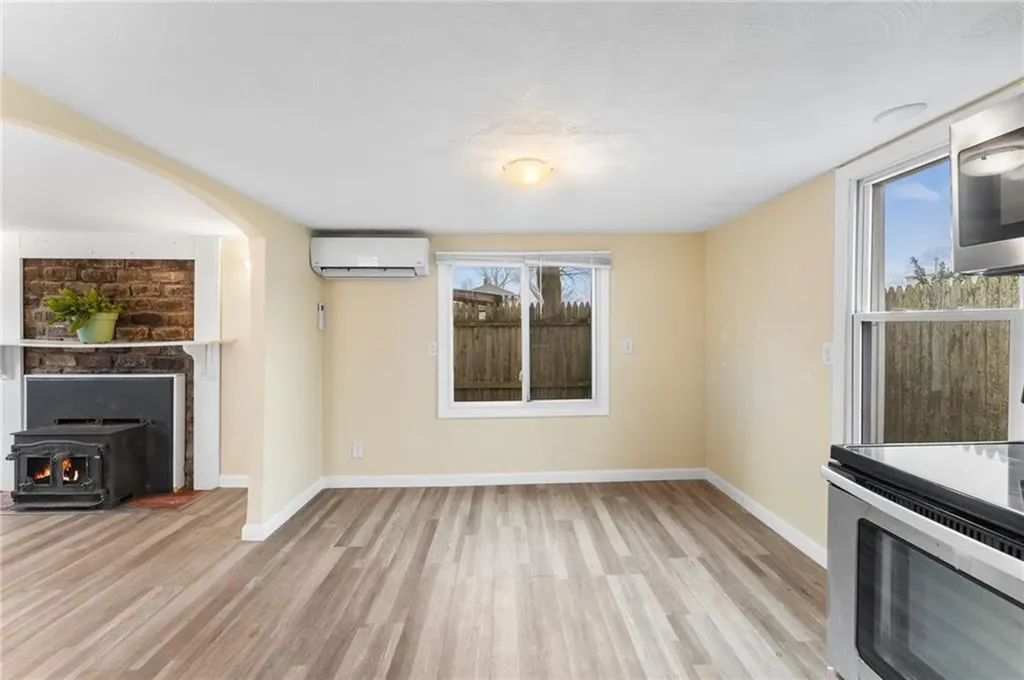 133 Abbott Avenue Warwick RI 02886