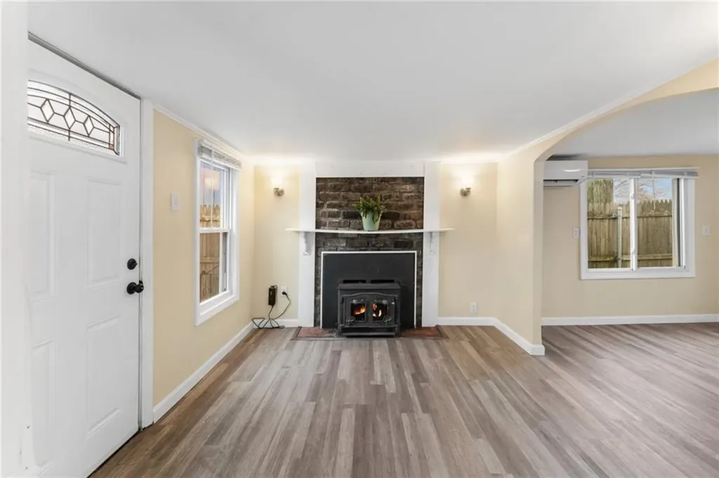 133 Abbott Avenue Warwick RI 02886