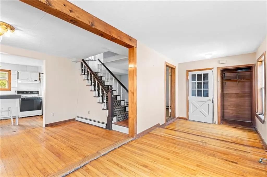 32 Surf Avenue Warwick RI 02889