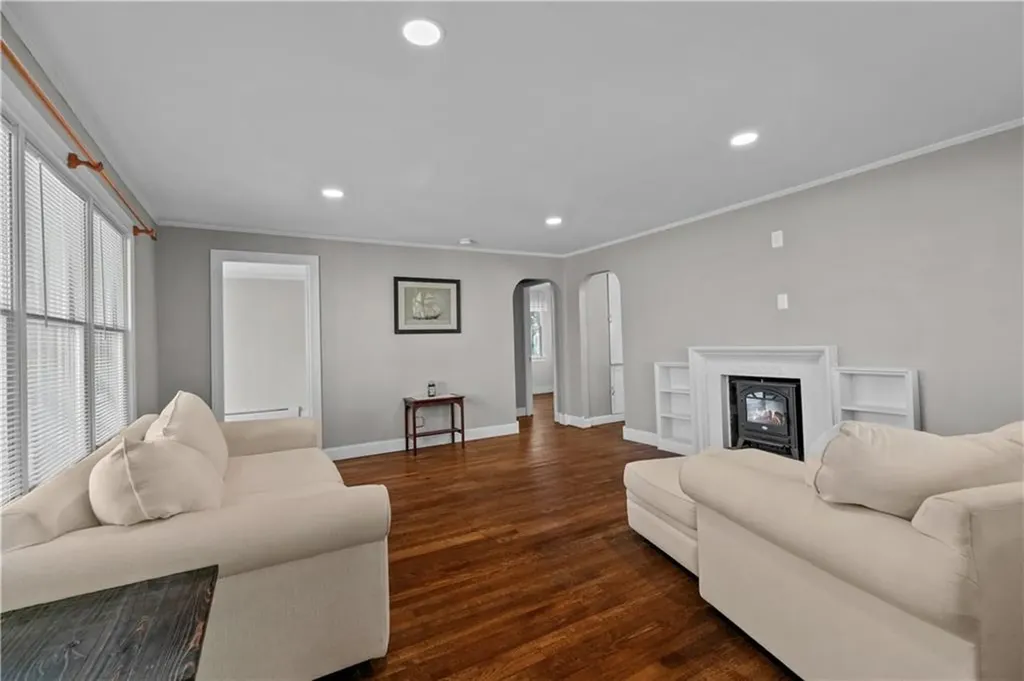 98 Foxboro Avenue Portsmouth RI 02871
