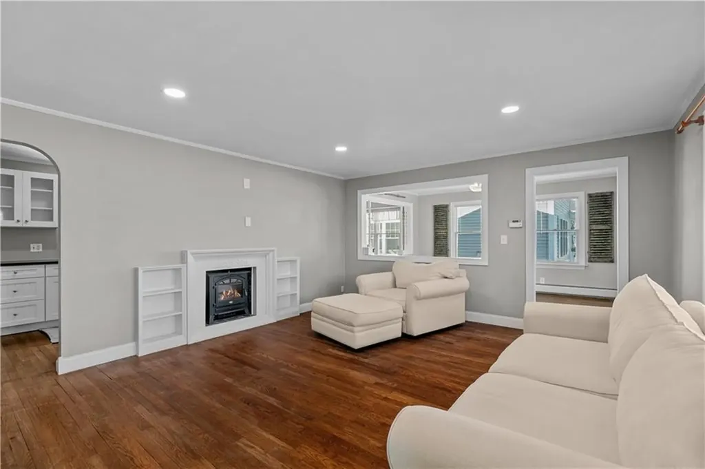 98 Foxboro Avenue Portsmouth RI 02871