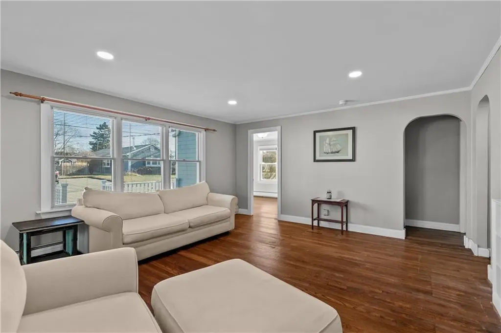 98 Foxboro Avenue Portsmouth RI 02871