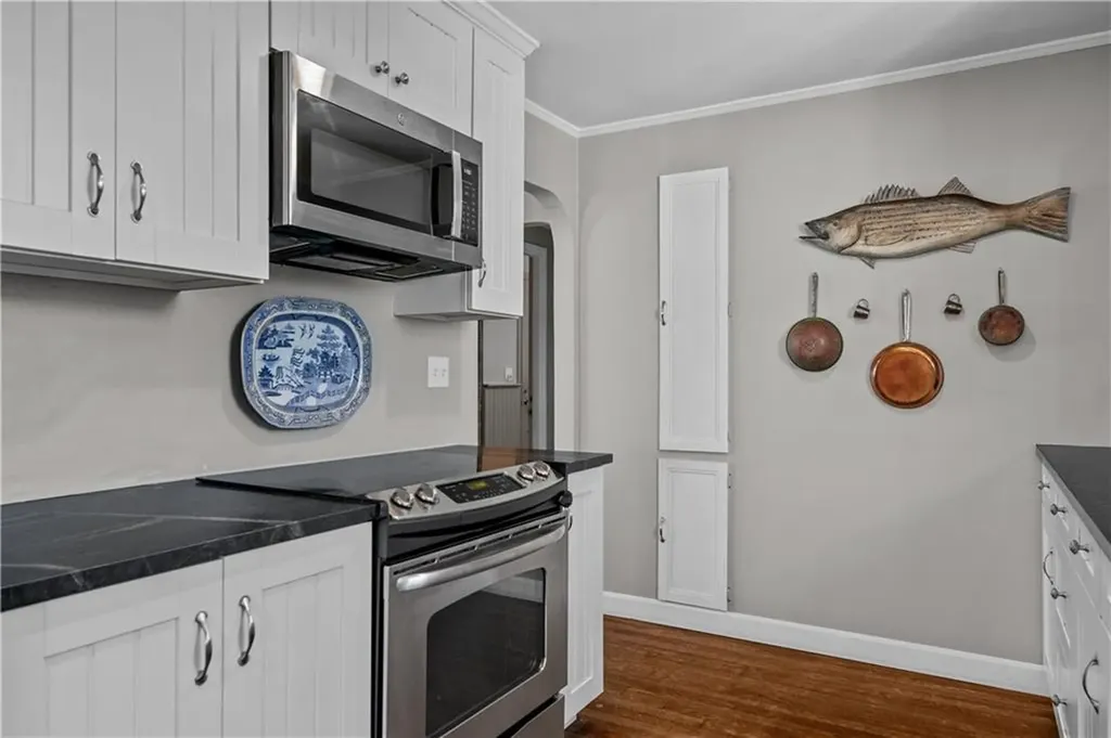 98 Foxboro Avenue Portsmouth RI 02871