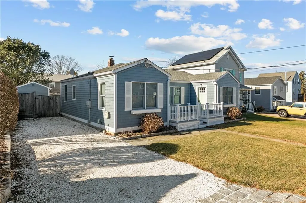 98 Foxboro Avenue Portsmouth RI 02871