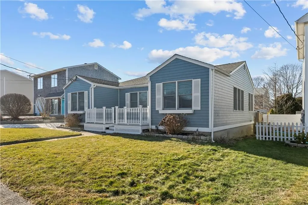 98 Foxboro Avenue Portsmouth RI 02871