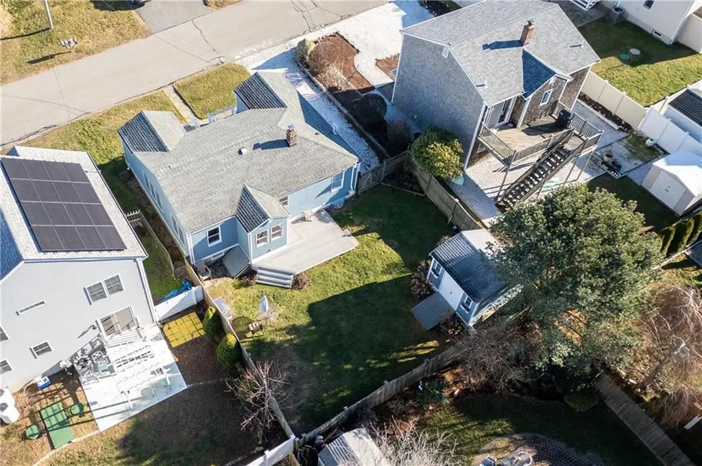 98 Foxboro Avenue Portsmouth RI 02871