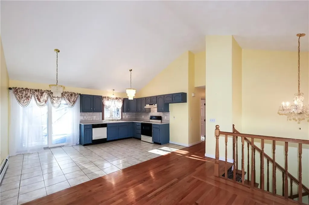 64 Catherine Street Bristol RI 02809