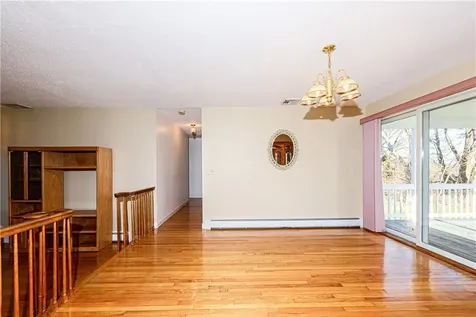 44 Lisa Terrace Portsmouth RI 02871