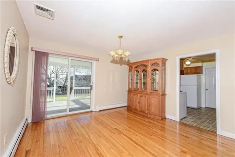 44 Lisa Terrace Portsmouth RI 02871