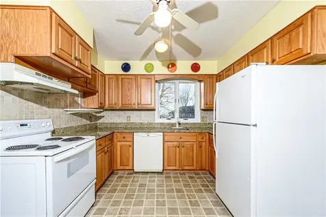 44 Lisa Terrace Portsmouth RI 02871