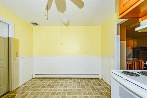 44 Lisa Terrace Portsmouth RI 02871