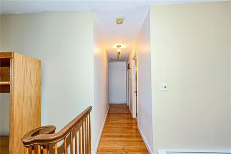 44 Lisa Terrace Portsmouth RI 02871