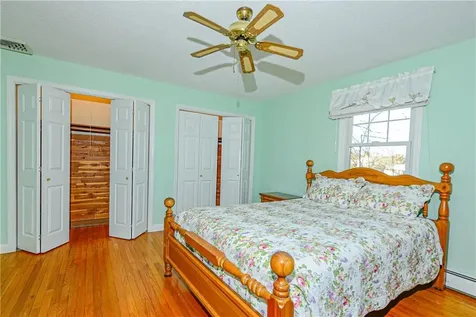 44 Lisa Terrace Portsmouth RI 02871