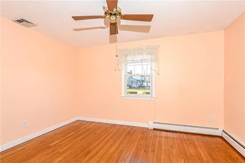 44 Lisa Terrace Portsmouth RI 02871