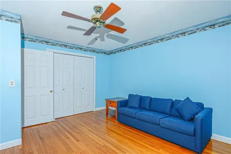 44 Lisa Terrace Portsmouth RI 02871