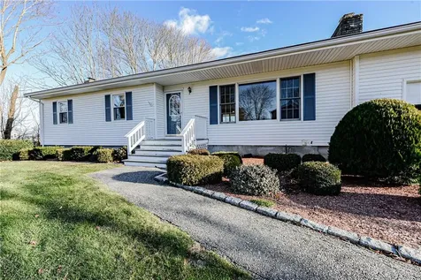 44 Lisa Terrace Portsmouth RI 02871