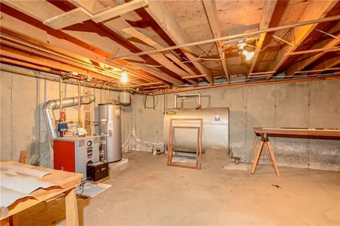 44 Lisa Terrace Portsmouth RI 02871