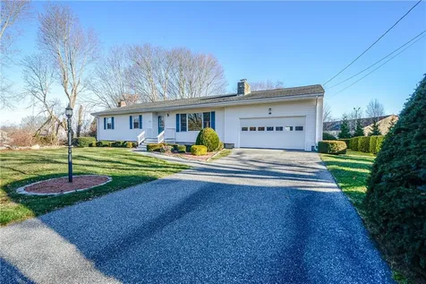 44 Lisa Terrace Portsmouth RI 02871