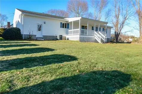 44 Lisa Terrace Portsmouth RI 02871