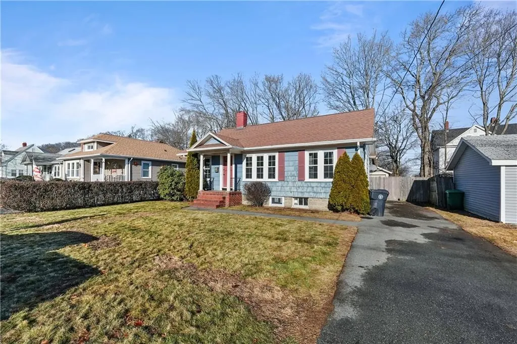 13 Silver Lake Avenue Warwick RI 02888