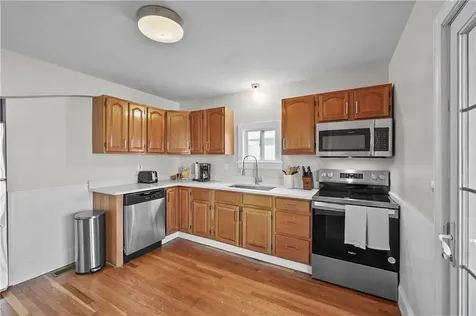 13 Silver Lake Avenue Warwick RI 02888