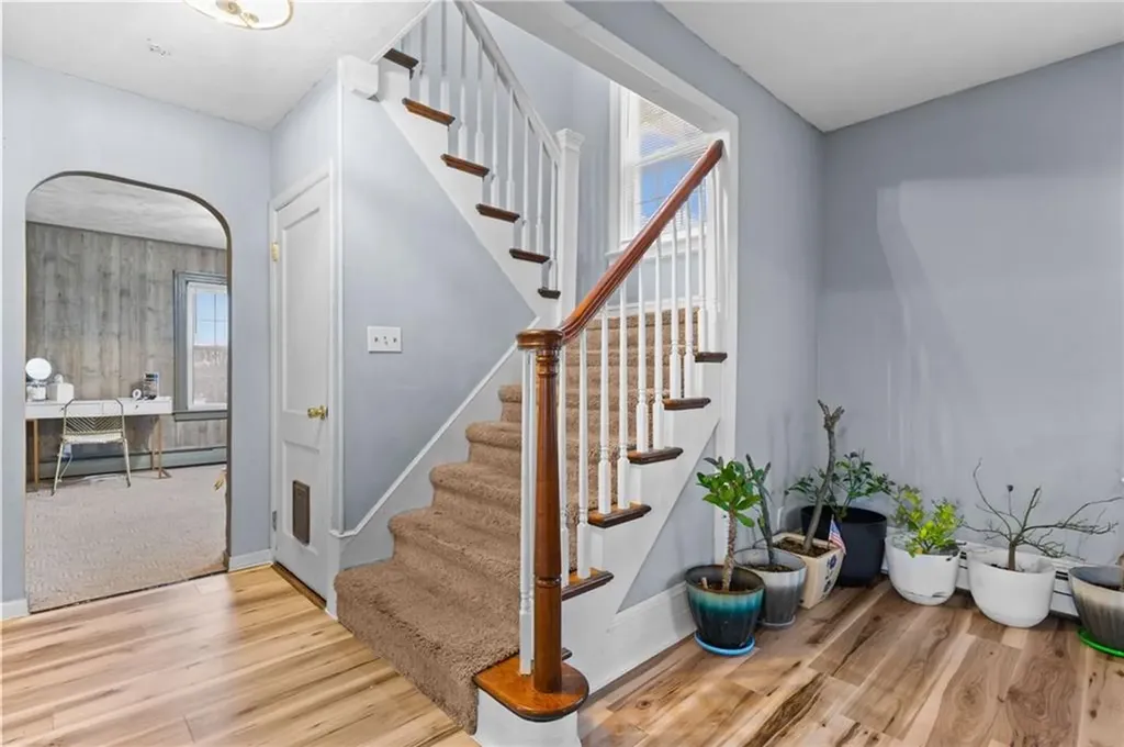 76 Lexington Avenue West Warwick RI 02893